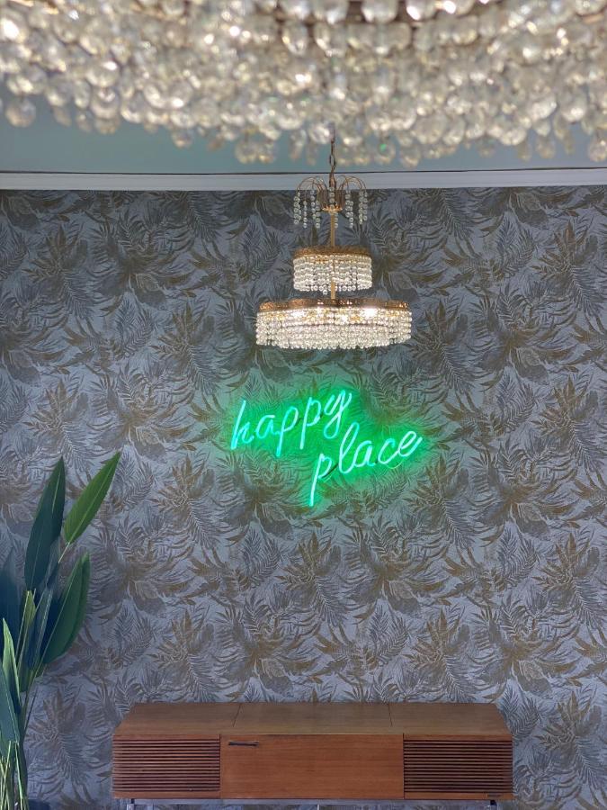 Happy Place! Big, Bright & Central - Ideal For Families And Groups Of Friends Patras Zewnętrze zdjęcie