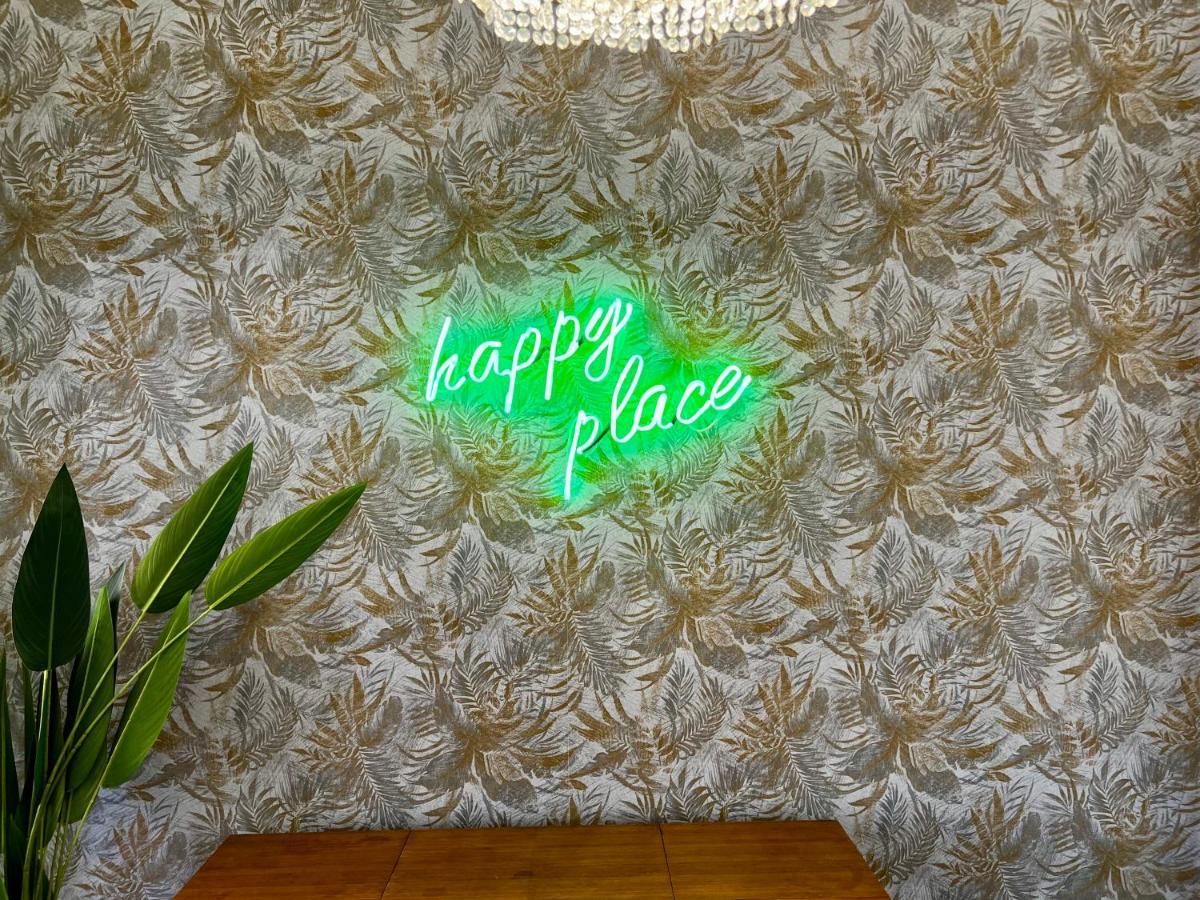 Happy Place! Big, Bright & Central - Ideal For Families And Groups Of Friends Patras Zewnętrze zdjęcie