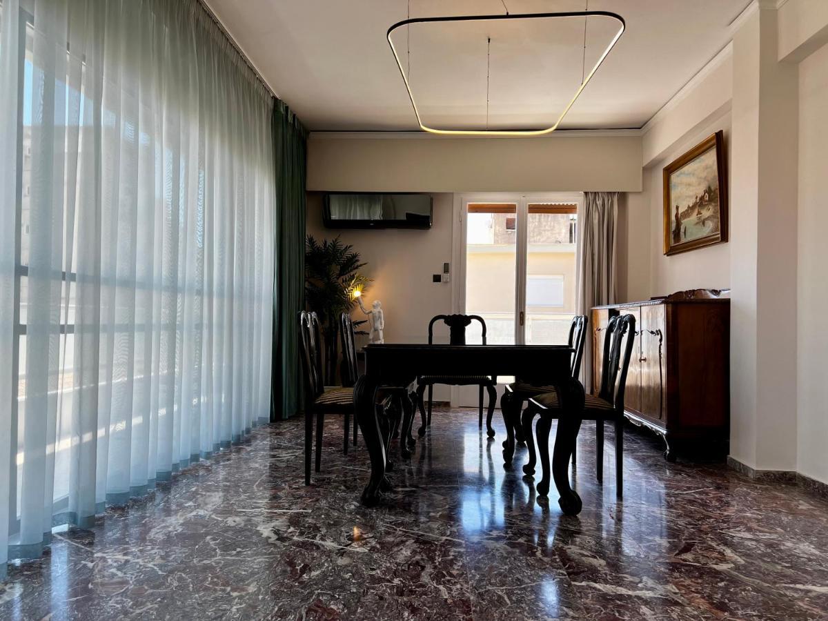 Happy Place! Big, Bright & Central - Ideal For Families And Groups Of Friends Patras Zewnętrze zdjęcie
